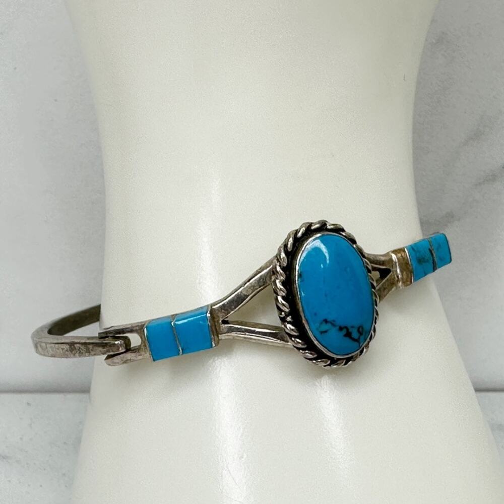Vintage Mexico Silver Tone Faux Turquoise Oval Cabochon Hinged Bangle Bracelet ✨